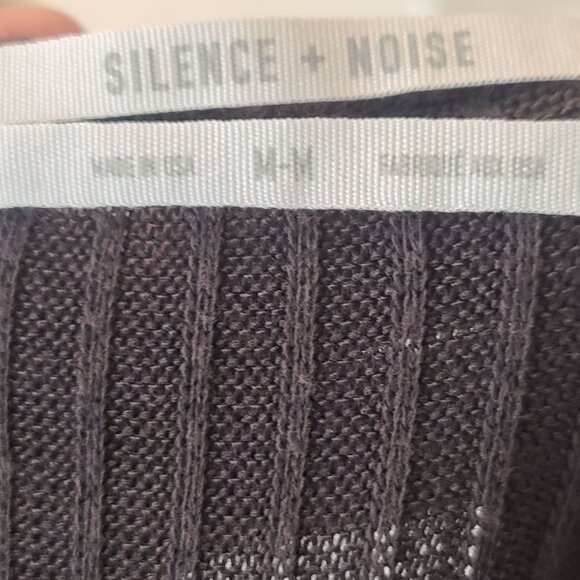 UO Silence + Noise Women's Knit Top Long Sleeve Crop Boatneck Black Size M - Picture 6 of 6